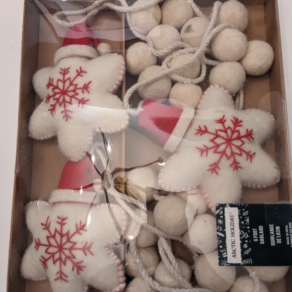 Artic Holiday 6 foot Garland  Made in India Nwt - Picture 4 of 5